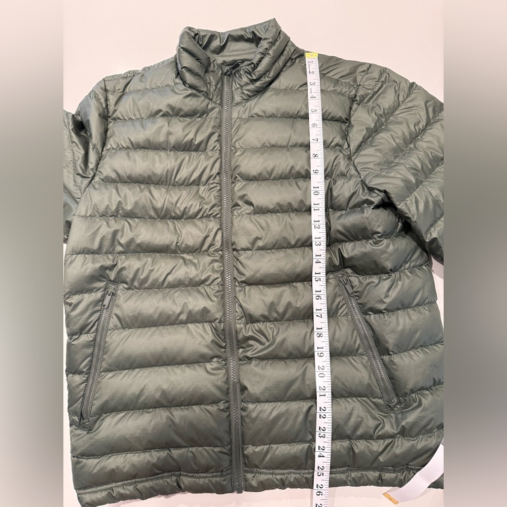 Quince Women's Lightweight Packable Down Puffer Jacket Loden Sz M - Picture 5 of 9